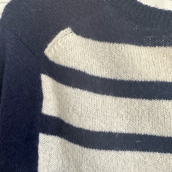 Long sleeve, Armani exchange striped sweater. - Picture 2 of 4